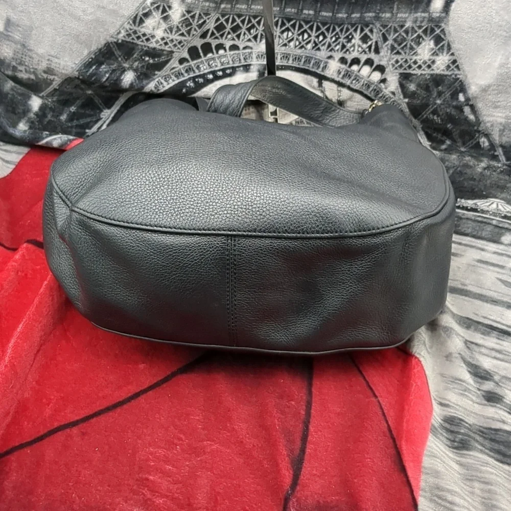 Marc Jacobs black pebble